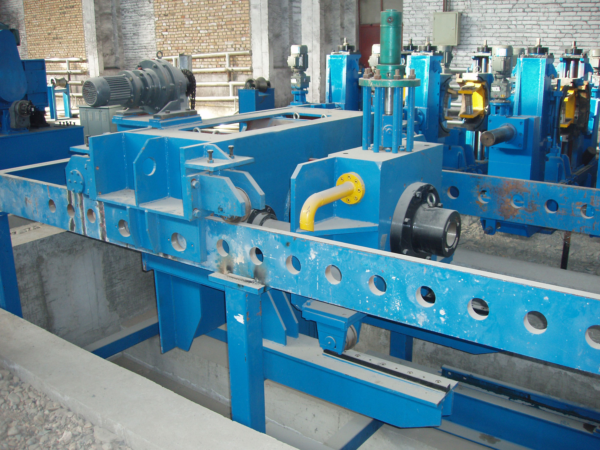 焊管輔助設備的類型和作用